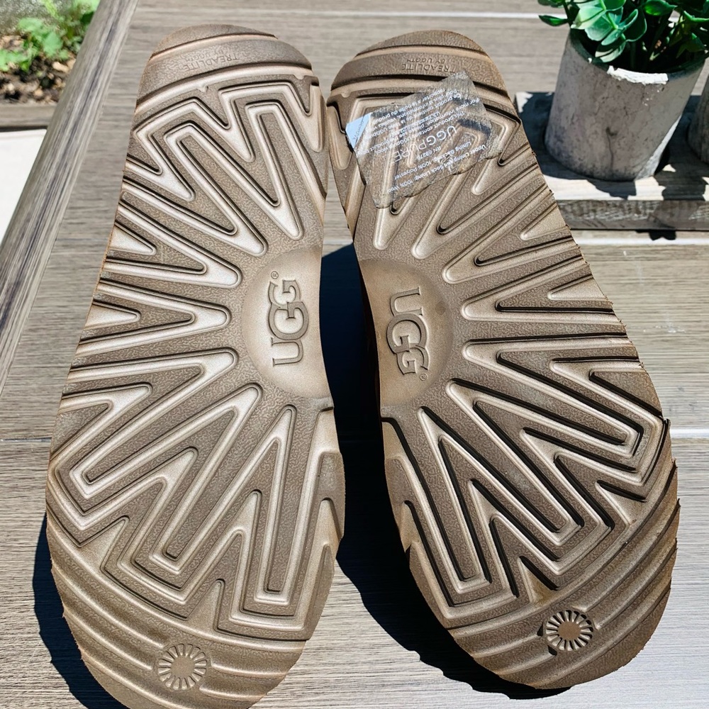Ugg Waterproof Boots Brown Size 6 - Picture 3 of 3